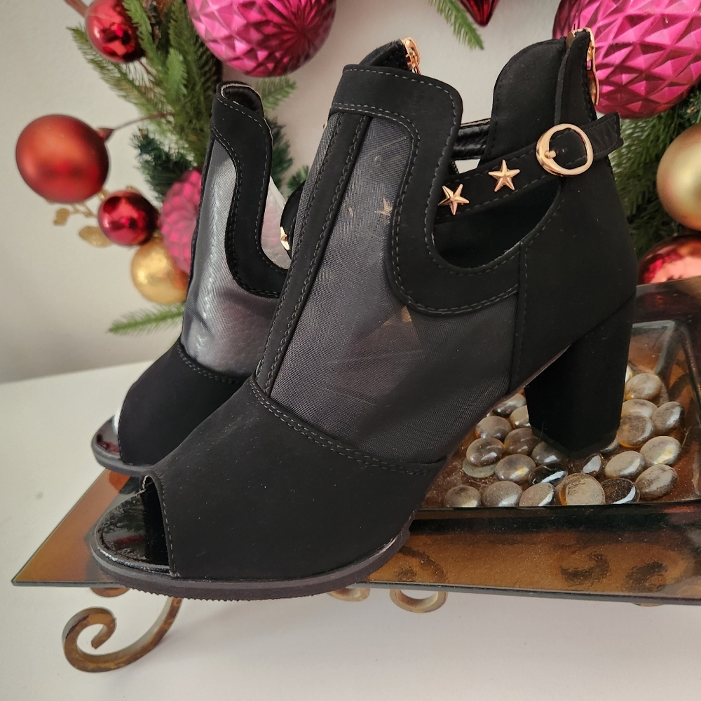 Short heels - Picture 3 of 3